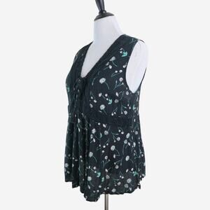 Torrid Size 2X Babydoll Crinkle Gauze Crochet Lace-Up Top Floral Black